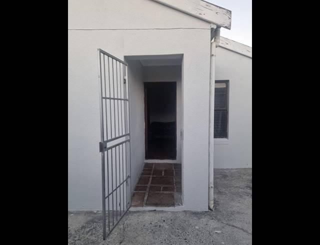 2 BEDROOM HOUSE FOR SALE IN RONDEVLEI PARK